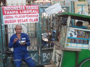 Umat Islam di Indonesia telah menjalankan protes umum ke atas Jaringan Islam Liberal (JIL) yang mengucar-kacirkan keharmonian masyarakat